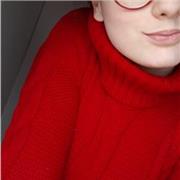 Studentessa del liceo che si offre di dare ripetizioni in varie materie tra cui spagnolo, inglese, tedesco, matematica, filosofia, scienze e storia